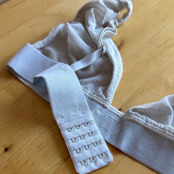 SKIMS Cream Ribbed Bralette - Picture 4 of 4